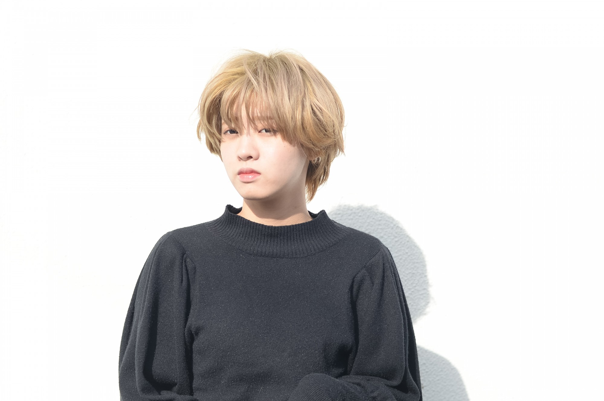スノーベージュ ショートの髪型 ヘアスタイル ヘアドレ スノーベージュ ショートの髪型 ヘアスタイル ヘアドレ
