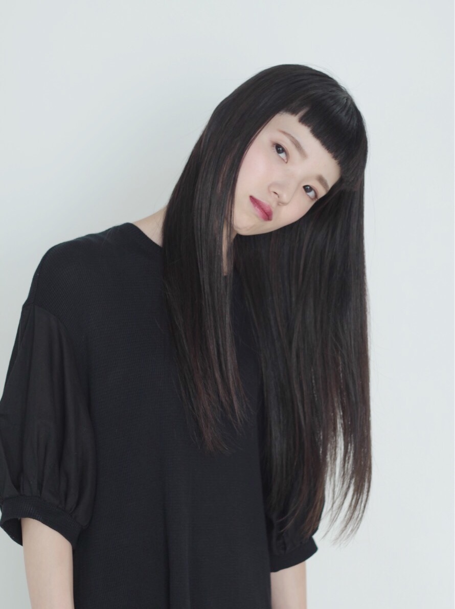 ストレートスーパーロングの髪型 ヘアスタイル ヘアドレ