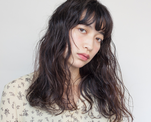 ロング ウェーブパーマの髪型 ヘアスタイル ヘアドレ