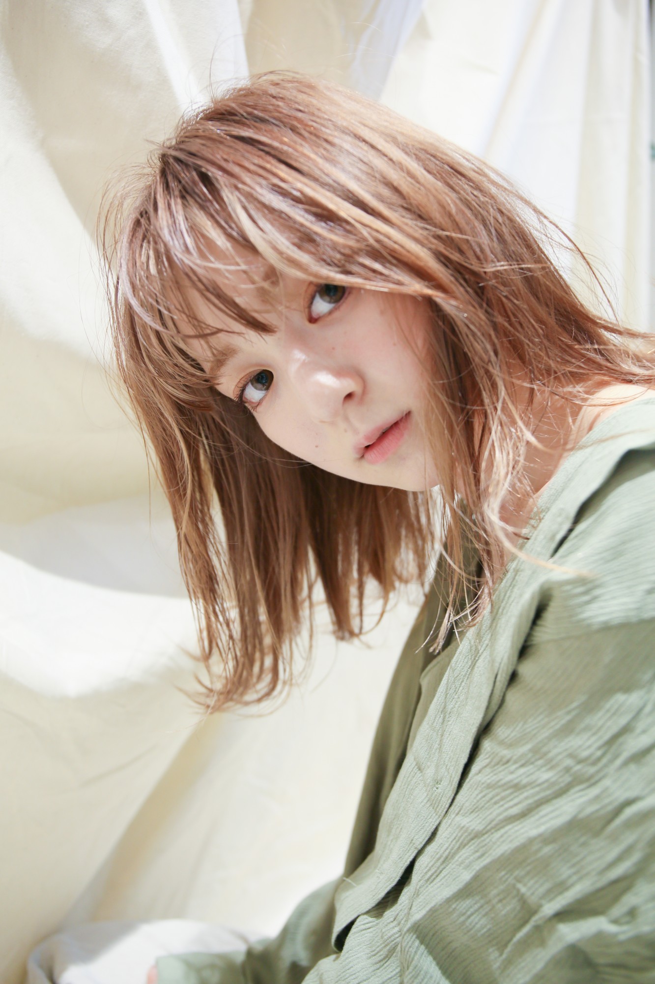 ヘムライト外ハネミディの髪型 ヘアスタイル ヘアドレ ヘムライト外ハネミディの髪型 ヘアスタイル ヘアドレ