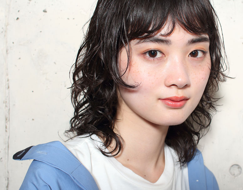 ラフなパーマスタイルの髪型 ヘアスタイル ヘアドレ