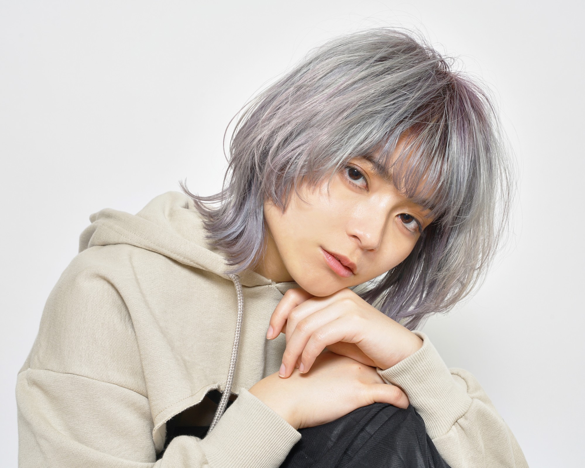 ハイトーン マッシュウルフの髪型 ヘアスタイル ヘアドレ