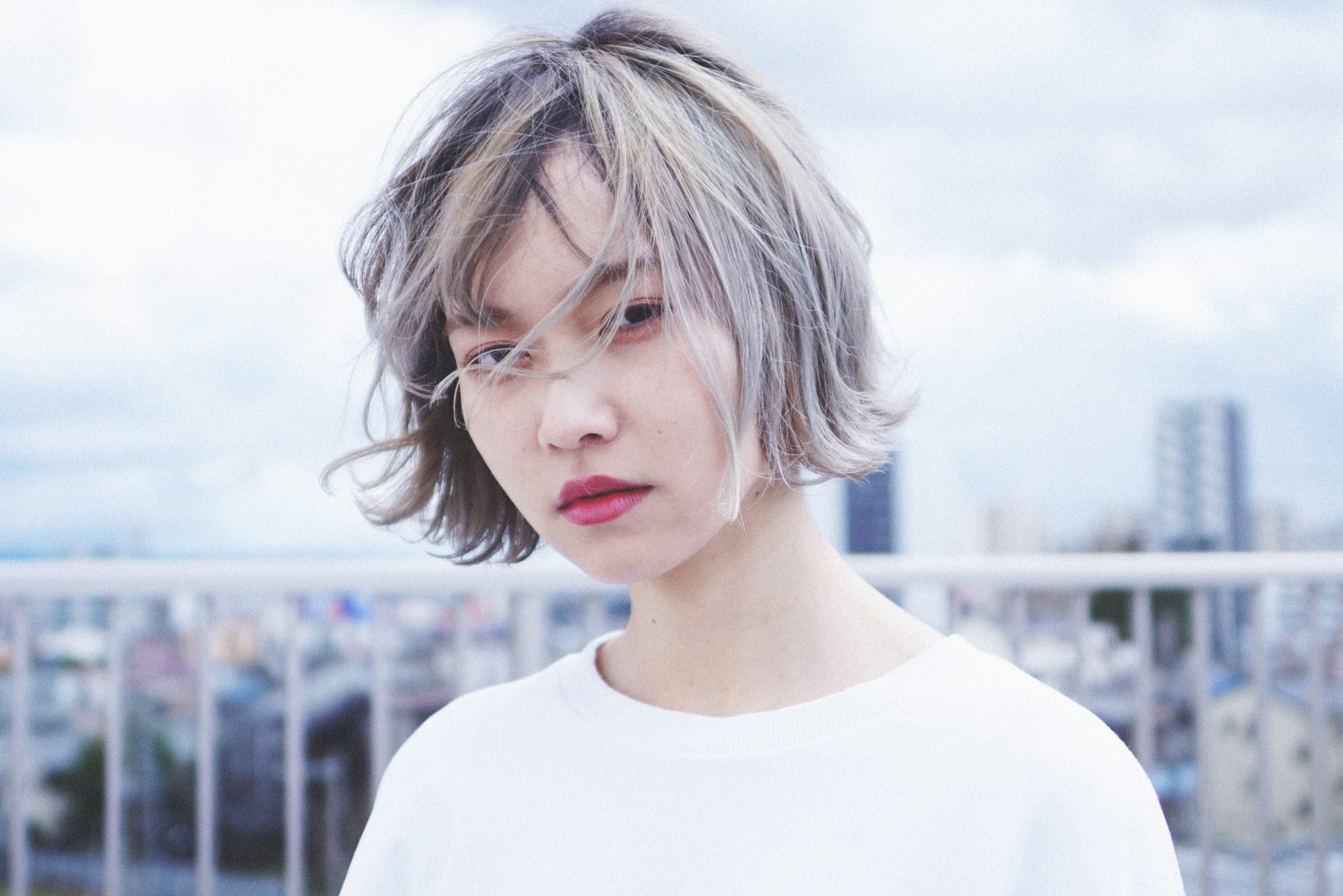 ボブ ホワイトブリーチの髪型 ヘアスタイル ヘアドレ